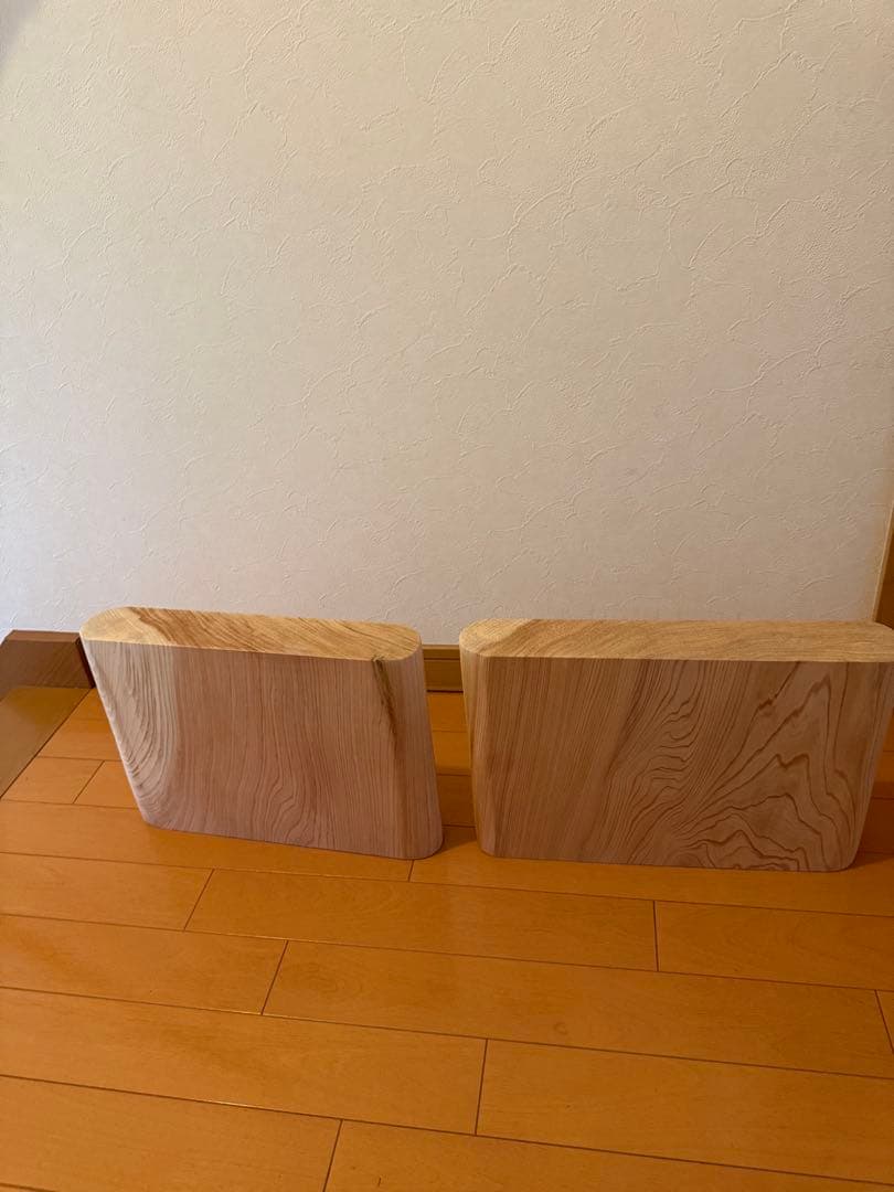 天然杉一枚板ローテーブル蜜蝋ワックス仕上げ‼️