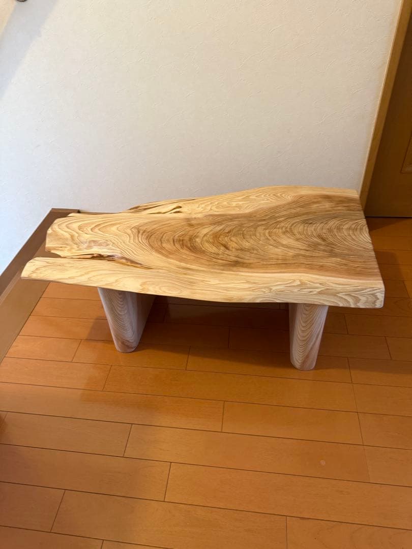 天然杉一枚板ローテーブル蜜蝋ワックス仕上げ‼️