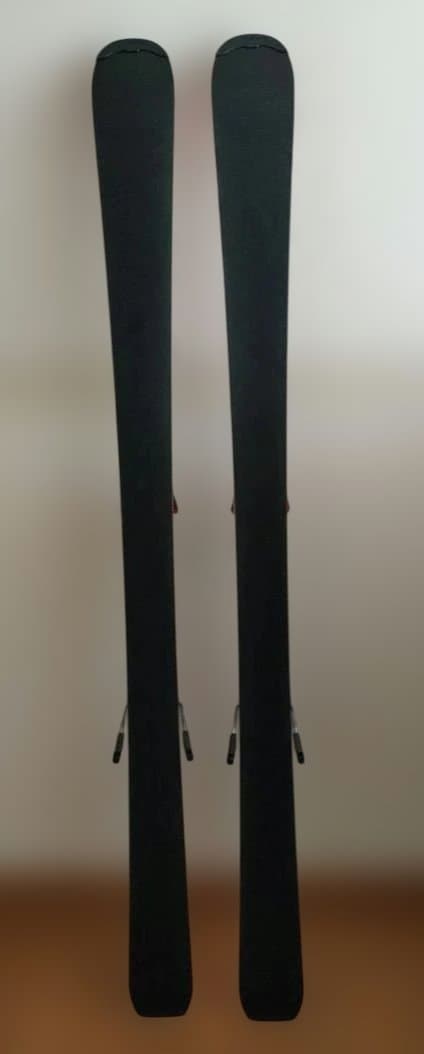 ATOMIC スキー板 赤 ブラック　130センチ redstar