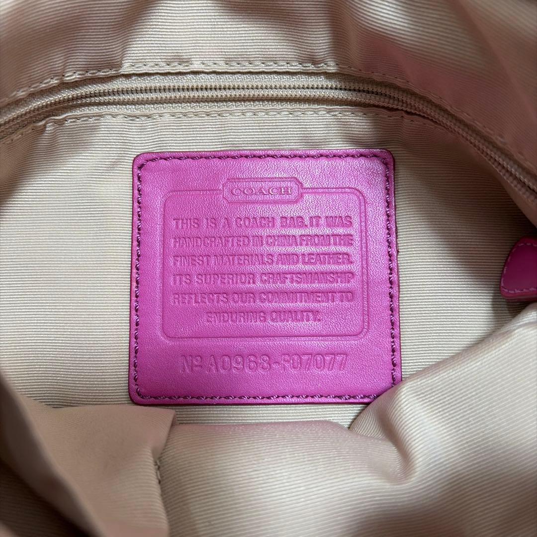 みーゆーCOACH コーチ ショルダーバッグ シグネチャー F07077