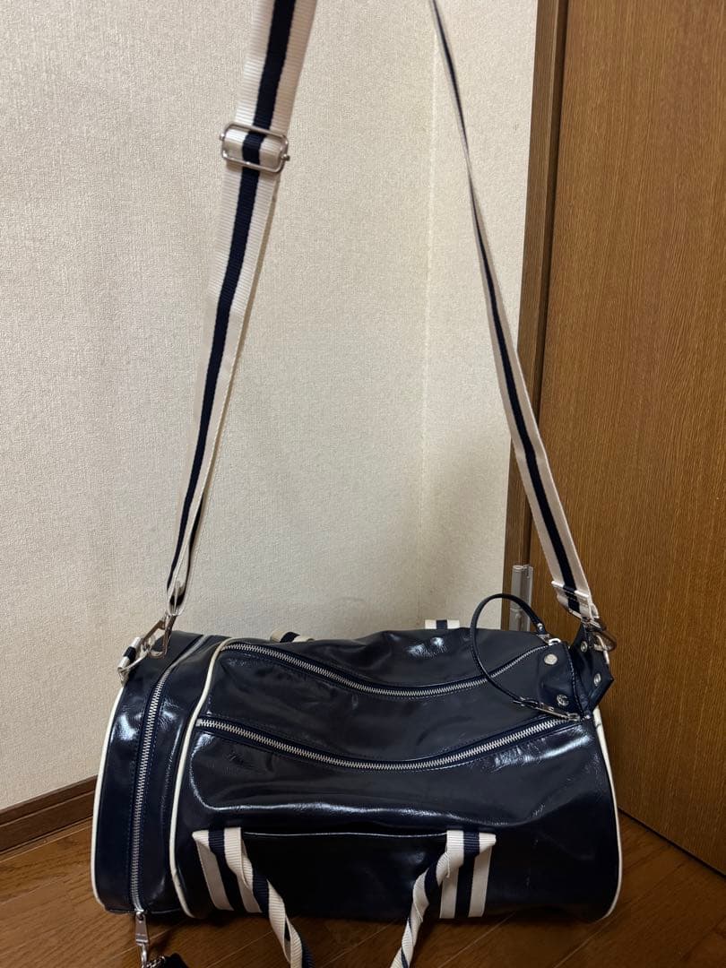 FRED PERRY ボストンバッグ アイボリー ネイビー