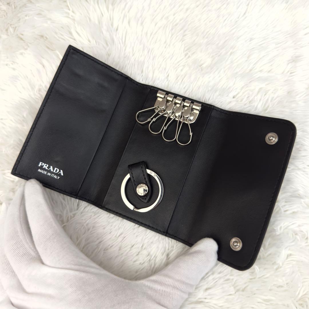極美品⭐️新型 RFID内蔵 PRADA プラダ ヴィッテロ キーケース 現行