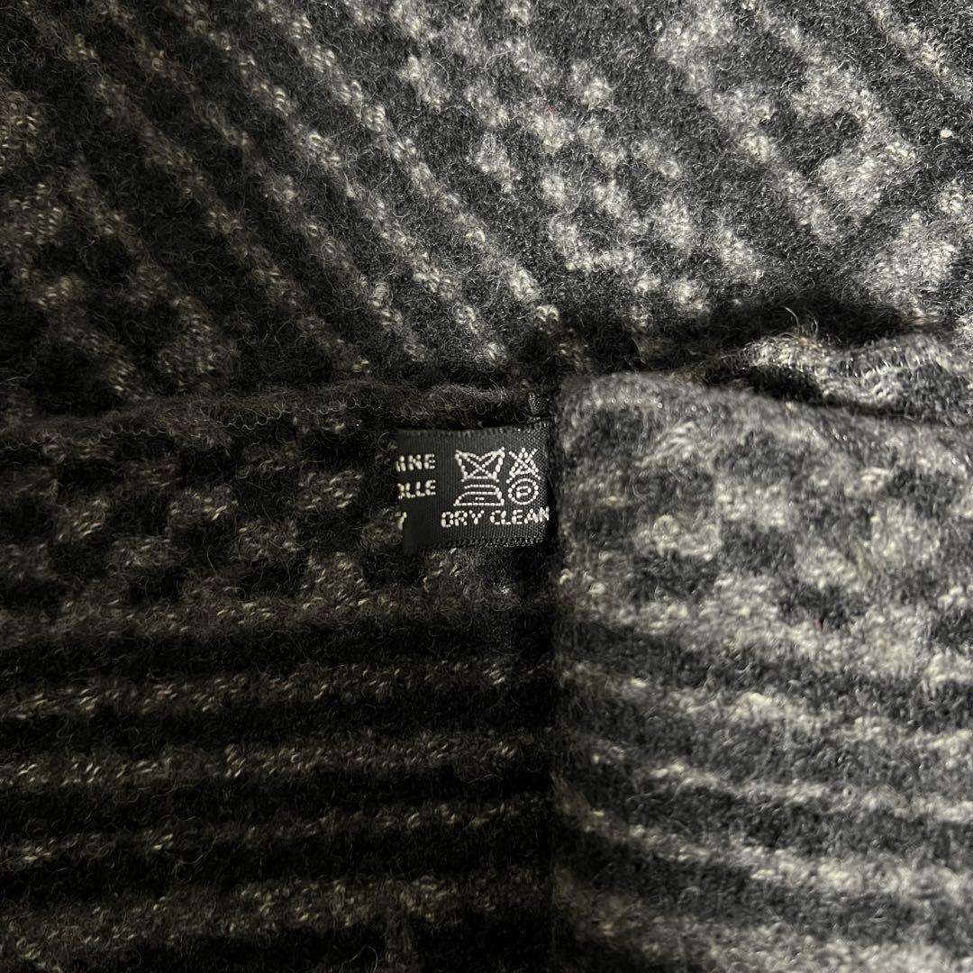 美品 FENDI ズッカ柄　マフラー