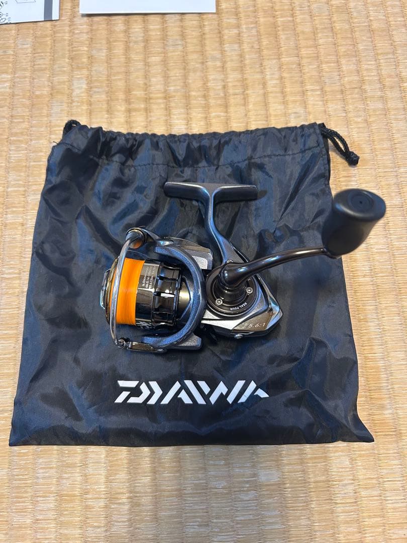 Daiwa Luvias 2004H スピニングリール