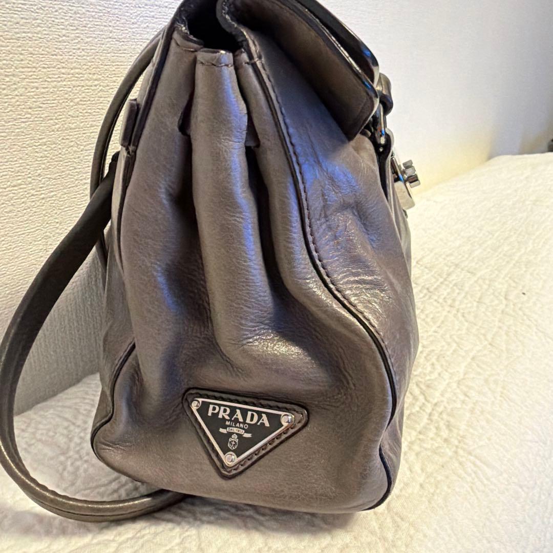 PRADA プラダレザーショルダーバックBR3274
