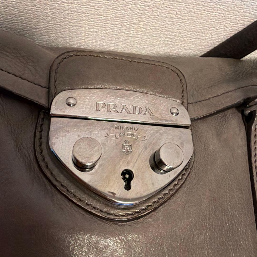PRADA プラダレザーショルダーバックBR3274