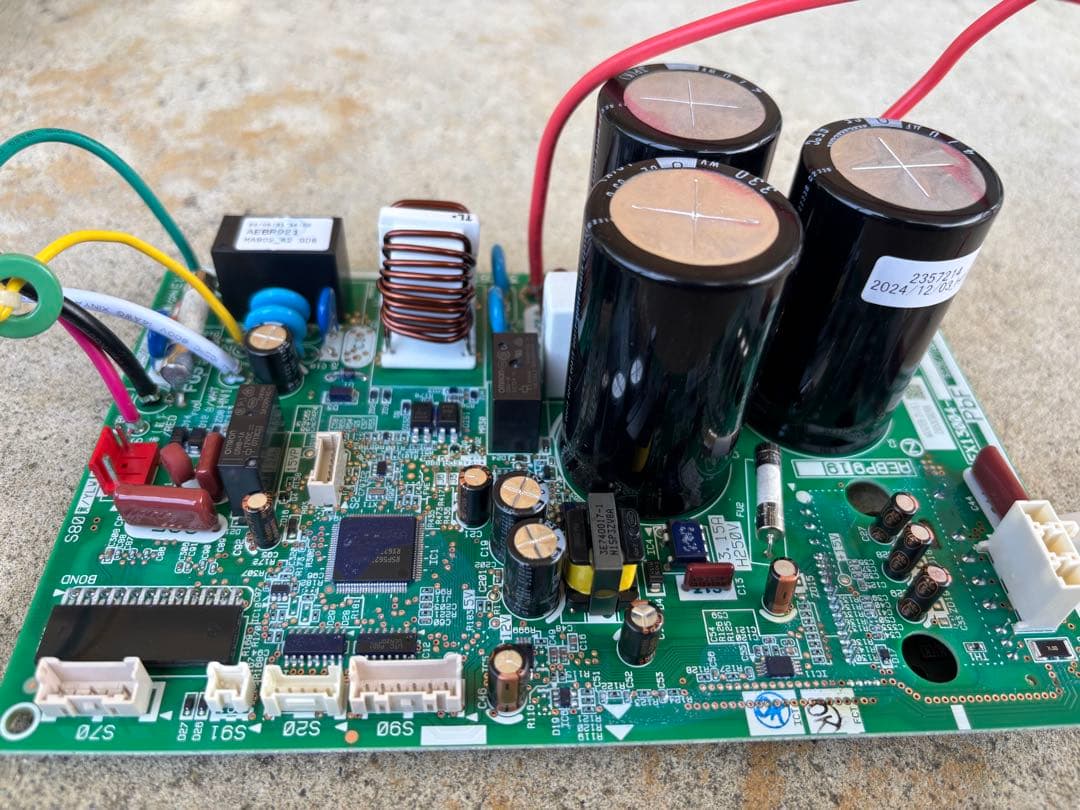 ダイキンエアコン R36UES 基板とファンモーターセット