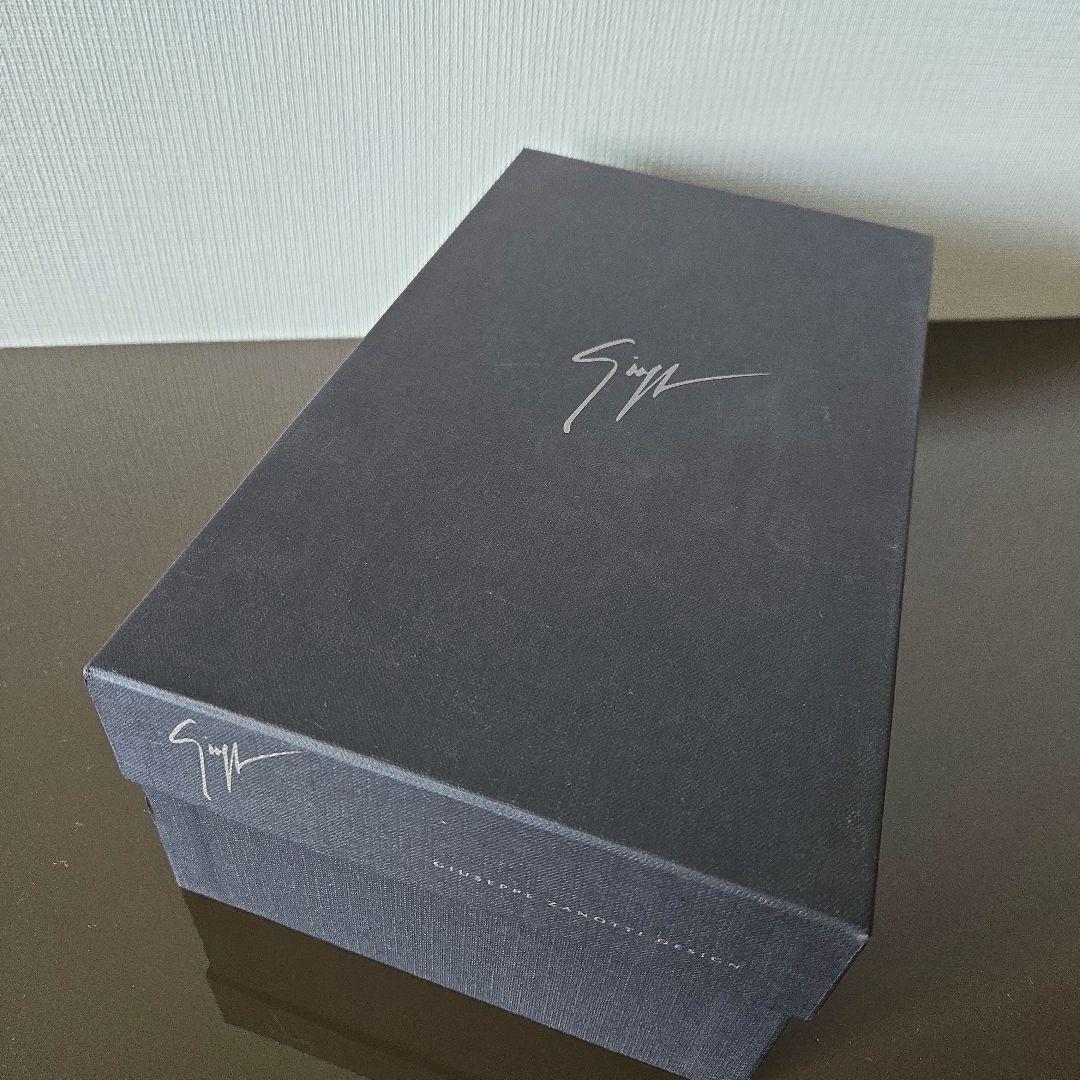 Giuseppe Zanottiジュゼッペザノッティスリム フィッシュボーン