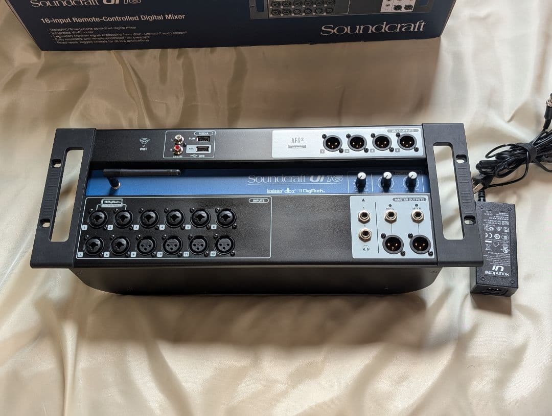 Soundcraft UI 16 デジタルミキサー
