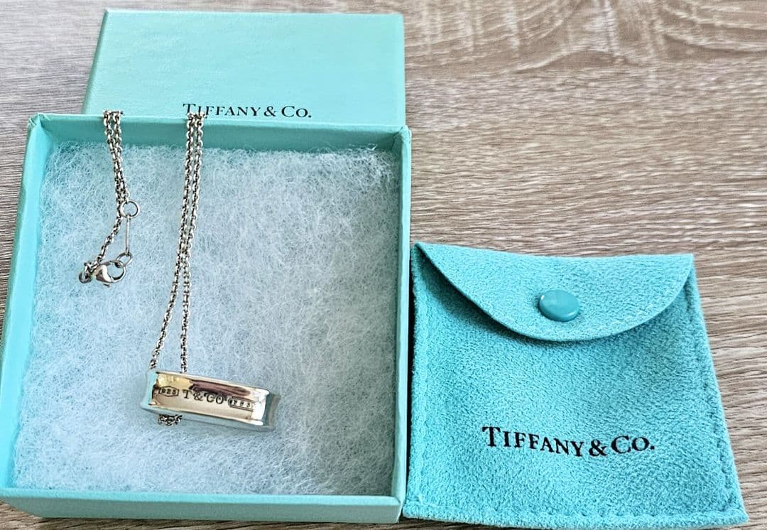 TIFFANY 1837 オーバル ループ ペンダント ネックレス