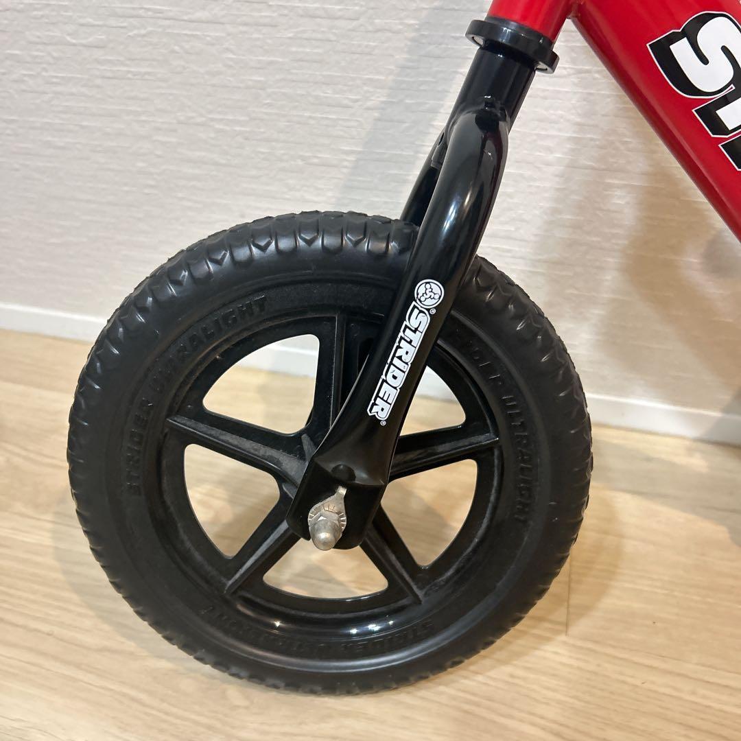 【美品】 STRIDER 日本正規品 バランスバイク 12インチ レッド