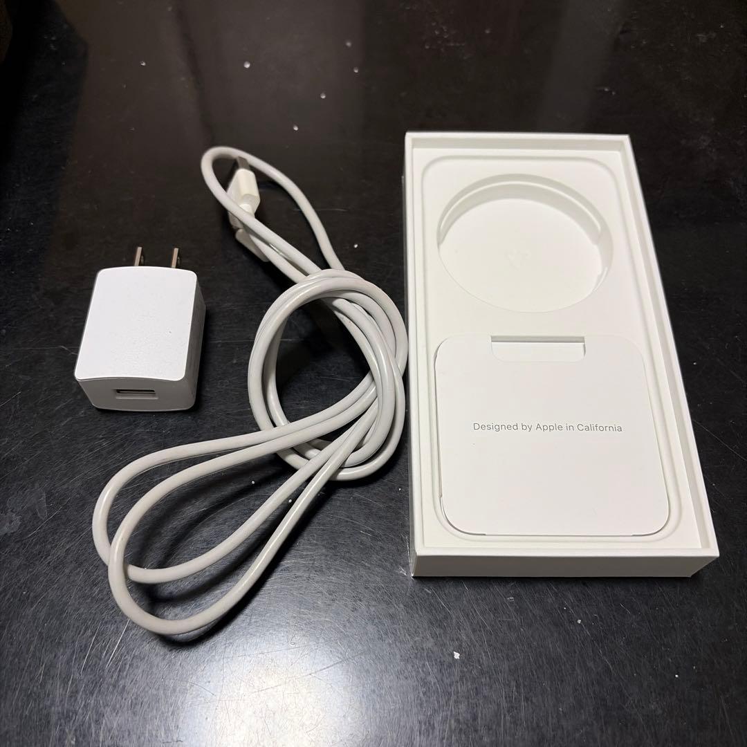 Apple iPhone 13 ホワイト 本体