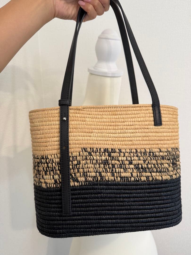【新品未使用】LOEWE ストライプ　黒　かごバッグ　ロエベ