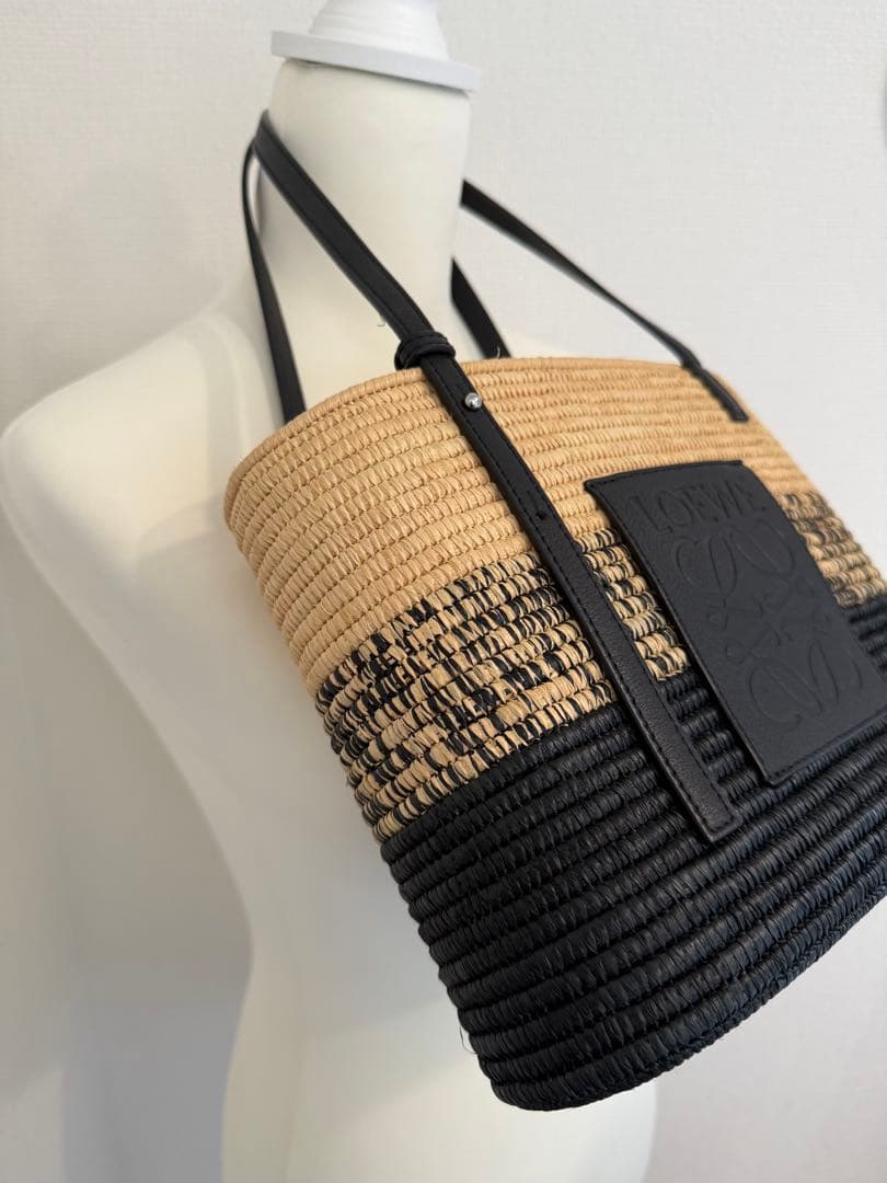 【新品未使用】LOEWE ストライプ　黒　かごバッグ　ロエベ