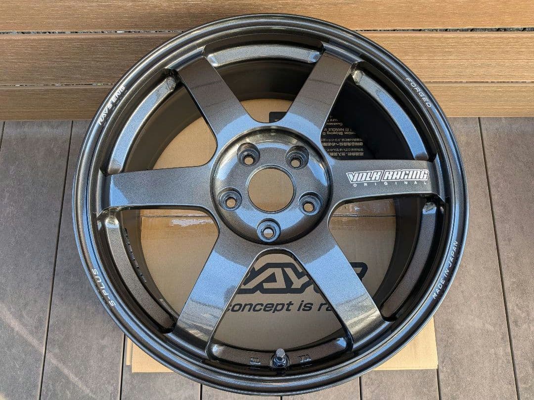 RAYS TE37 SAGA S-plus 18インチ 7.5J＋48 4本