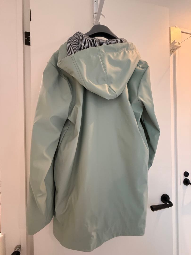 美品　プチバトーヨットパーカーアウタースS　ライトグリーン