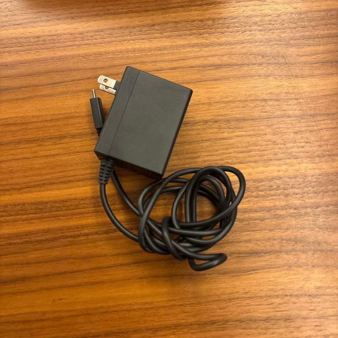 Nintendo Switch Liteピンク 2022年製箱・充電器・ケース付