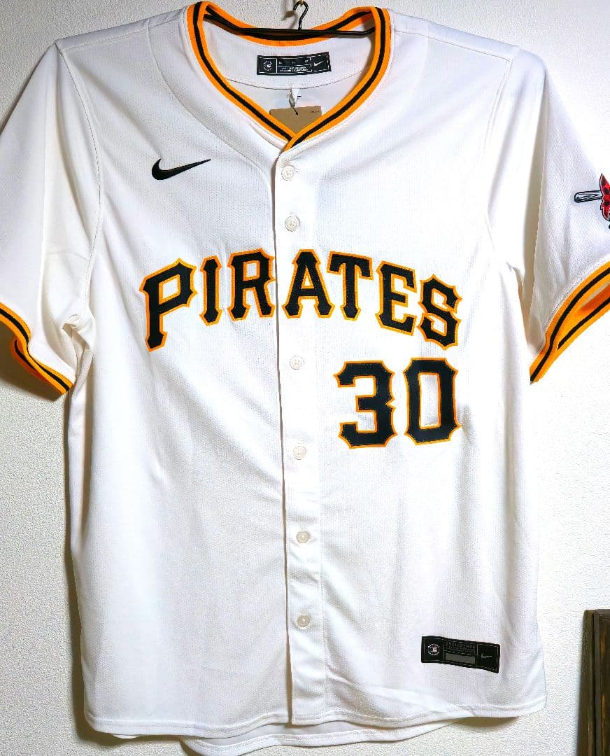 Paul Skenes　直筆サイン入りユニフォーム