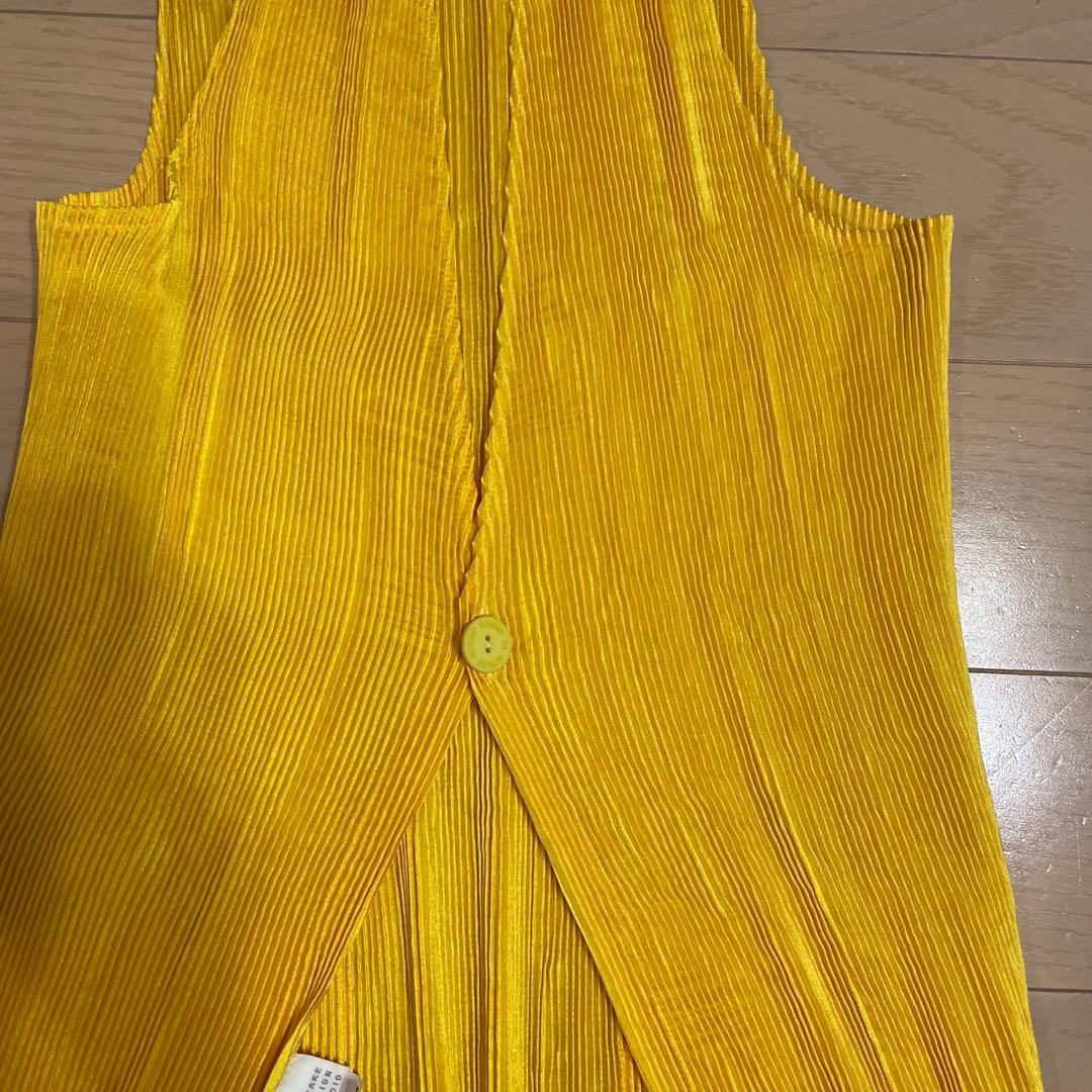 improduct イッセイミヤケ プリーツエプロンドレス パプリカイエロー