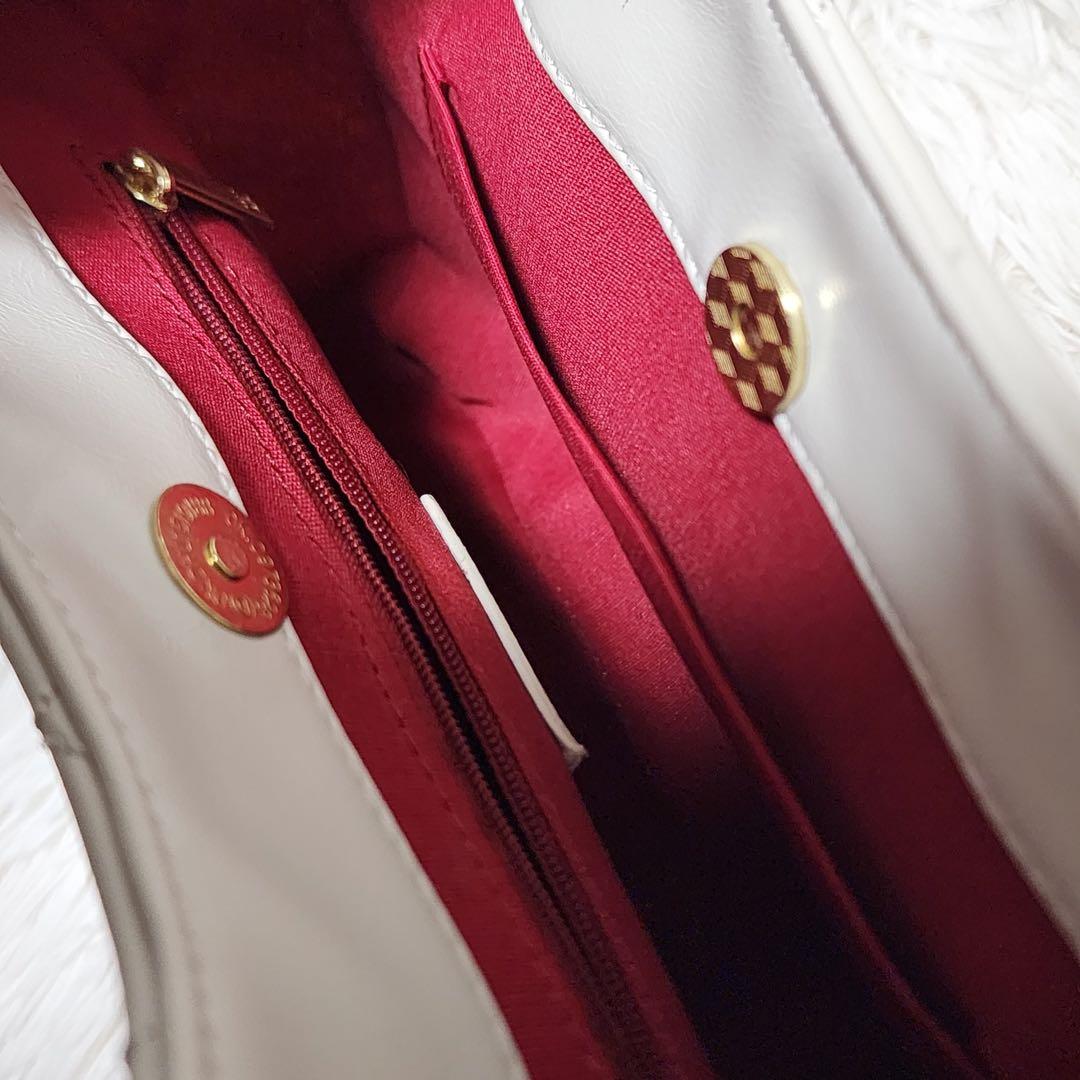 ＊*＊様 CHANEL　ショルダーバッグ　キルティング　白　ノベルティ　シャネル