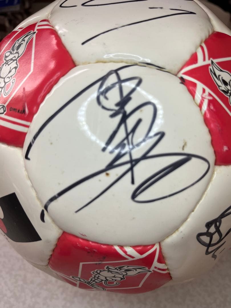 サイン入りボール　浦和レッドダイヤモンズ　1992年