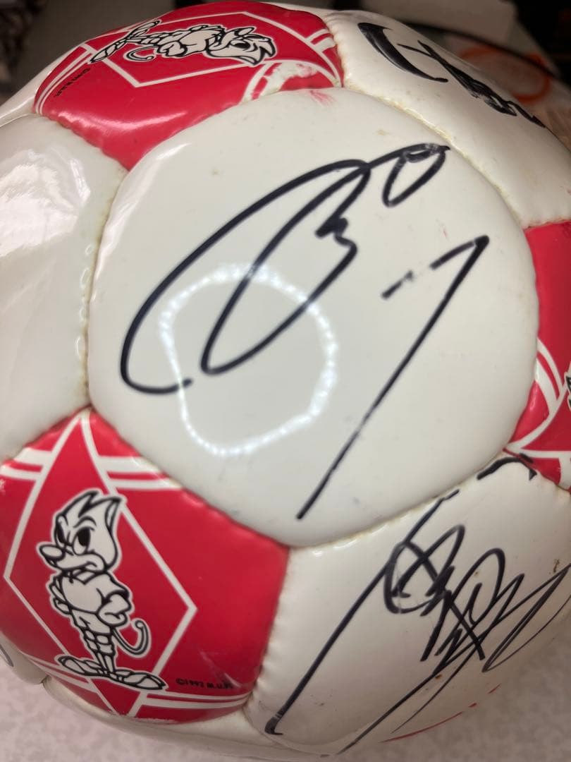 サイン入りボール　浦和レッドダイヤモンズ　1992年