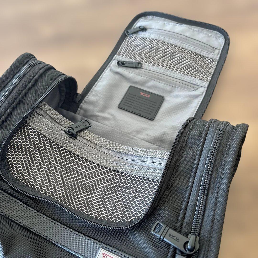 TUMI ポーチ　ALPHA 3 ハンギング トラベル キット ブラック