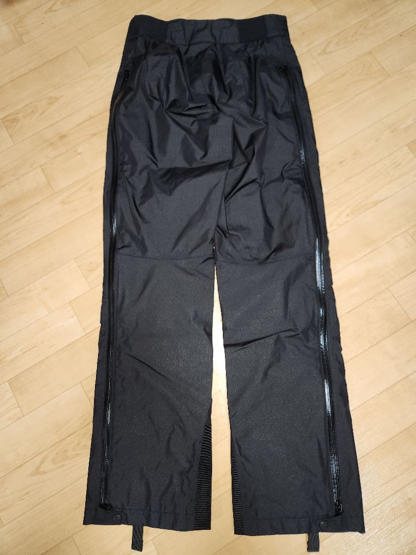 インシュレーテッドアルパインパンツ　mont-bell