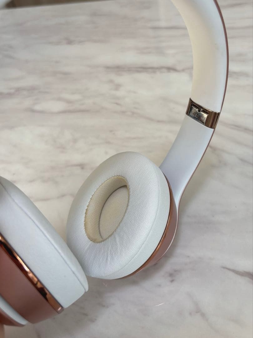 【美品】Beats Solo3 Bluetoothヘッドホン