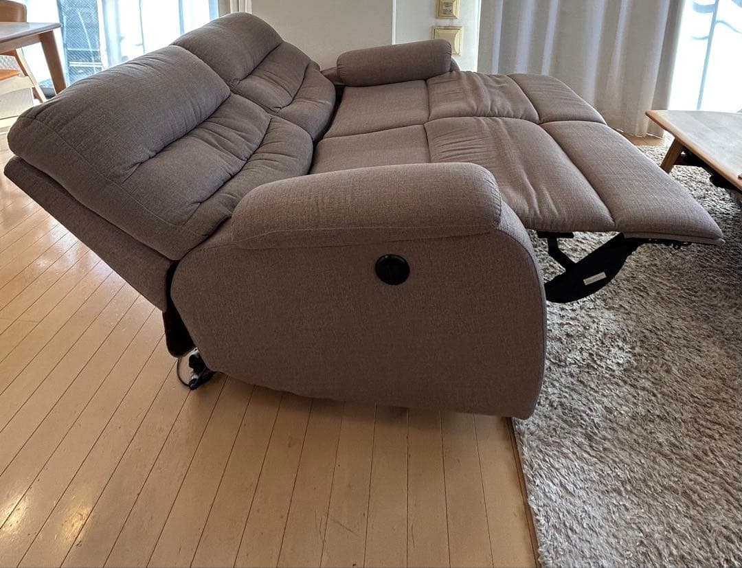 【値下げ交渉OK！】ニトリ電動リクライニングソファ　2人掛けソファ　ビリーバー3