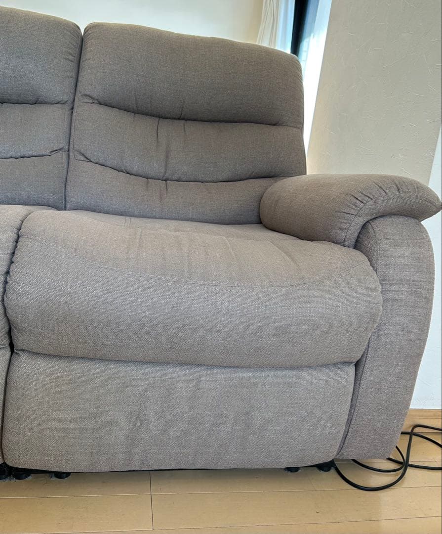 【値下げ交渉OK！】ニトリ電動リクライニングソファ　2人掛けソファ　ビリーバー3