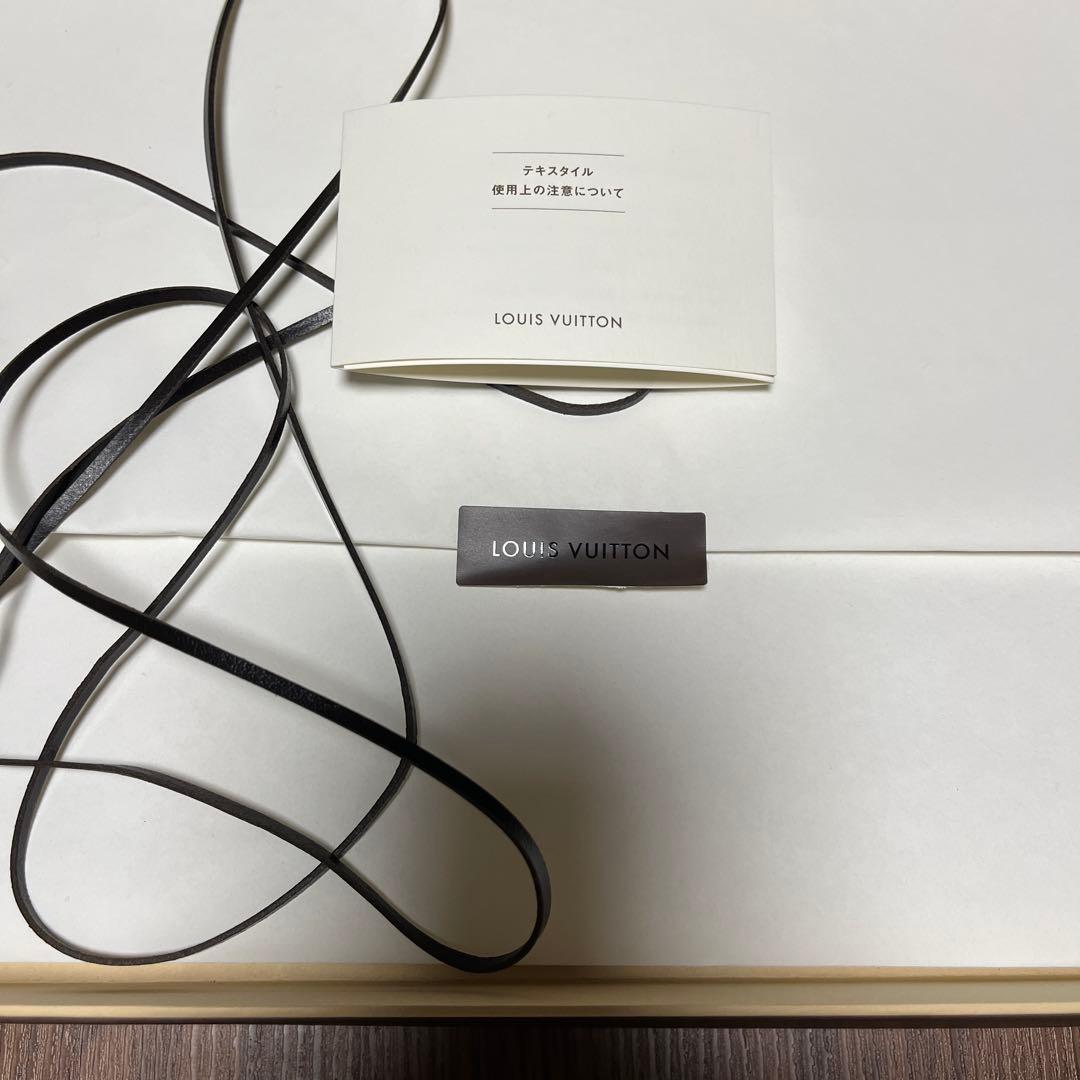 LVルイヴィトン　本物マフラー