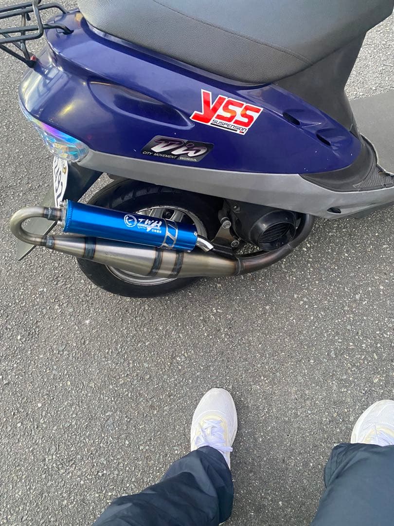 Dio 専用 青いマフラーTWH