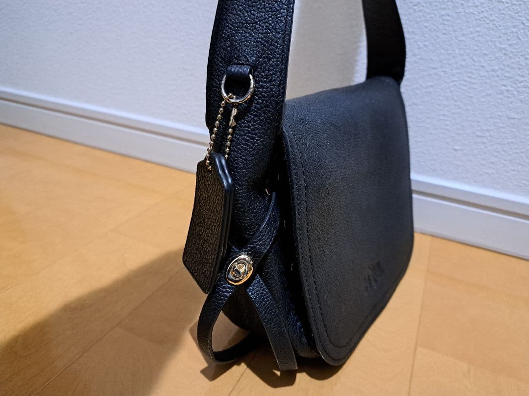 COACH ショルダーバッグ　黒レザー