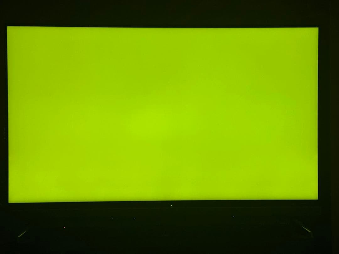 60インチ液晶テレビ