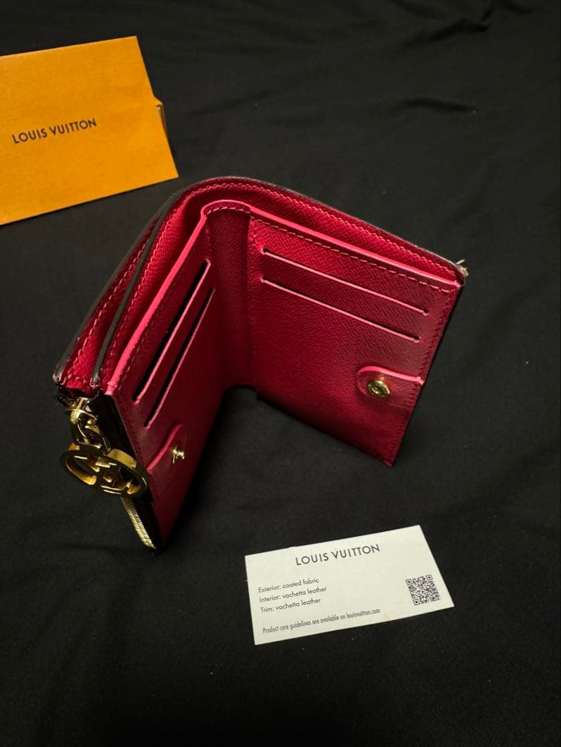 【かなちゃん】 LOUIS VUITTON 二つ折り財布