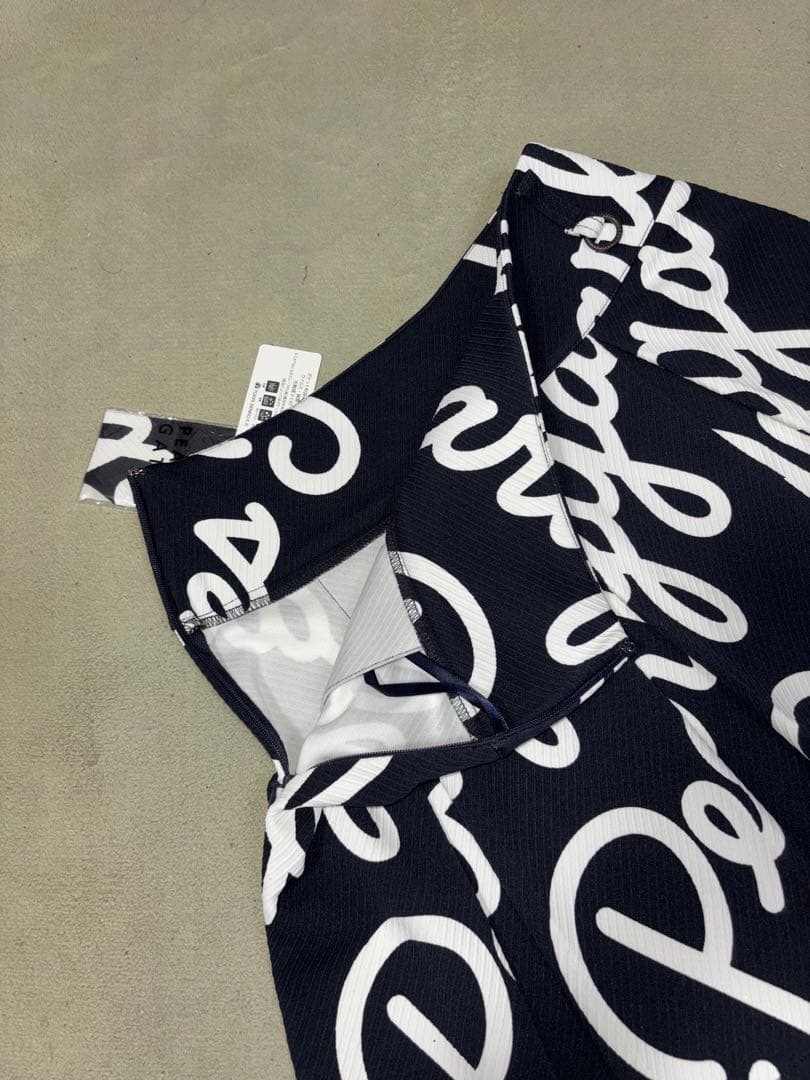 （新品）パーリーゲイツ、筆記体ロゴグラフィック柄、セットアップ、サイズ00