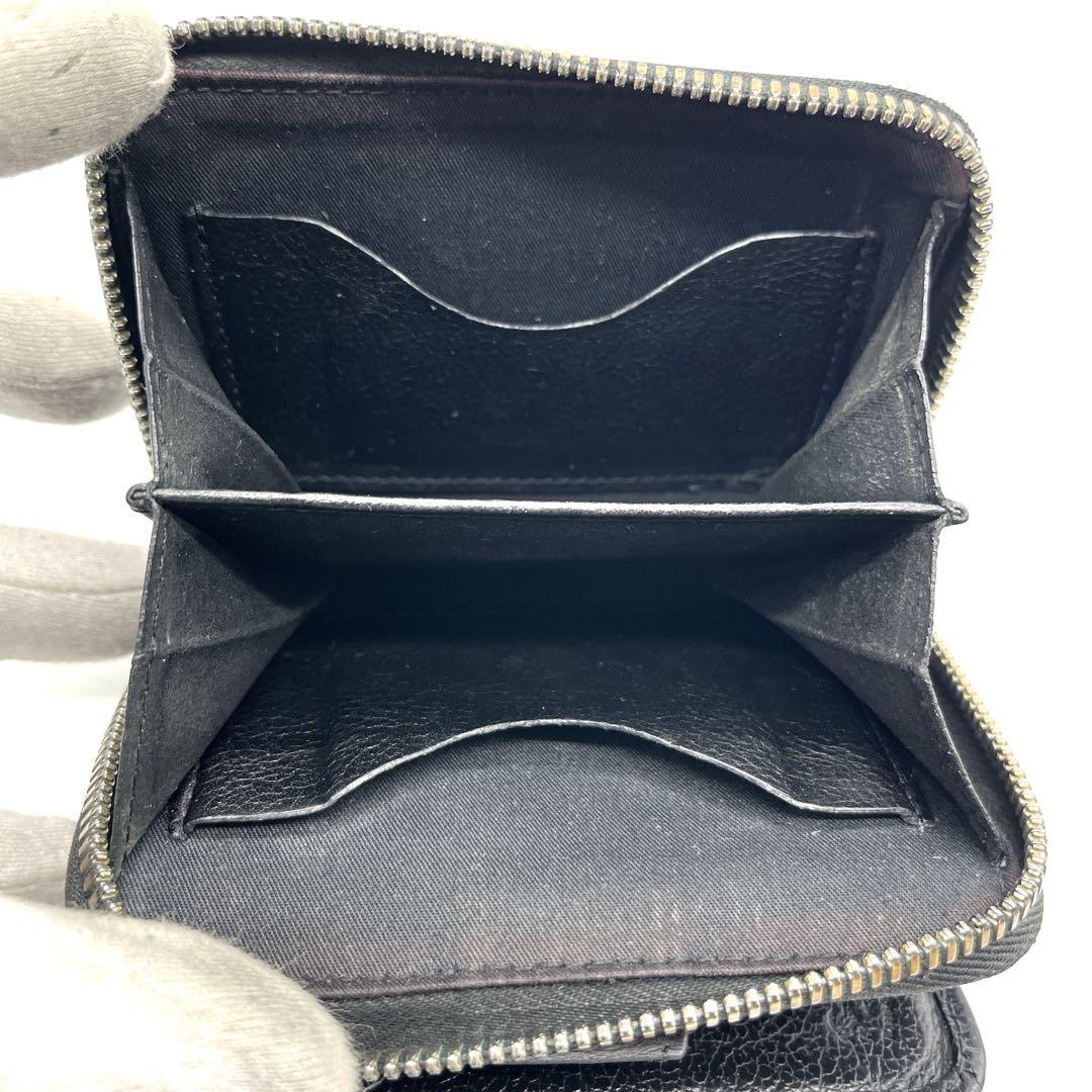 イルビゾンテ 二つ折り財布 ブラック レザー シボ 金ボタン ラウンドジップ