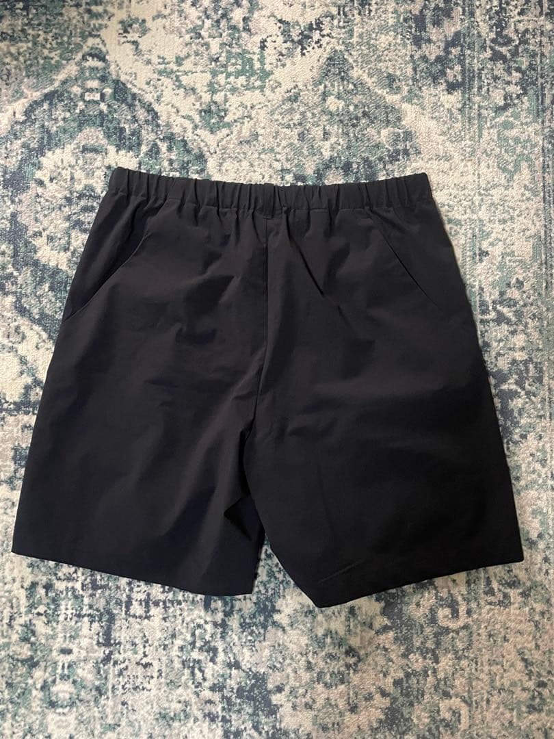 Goldwin ブラックショートパンツ サイズ4