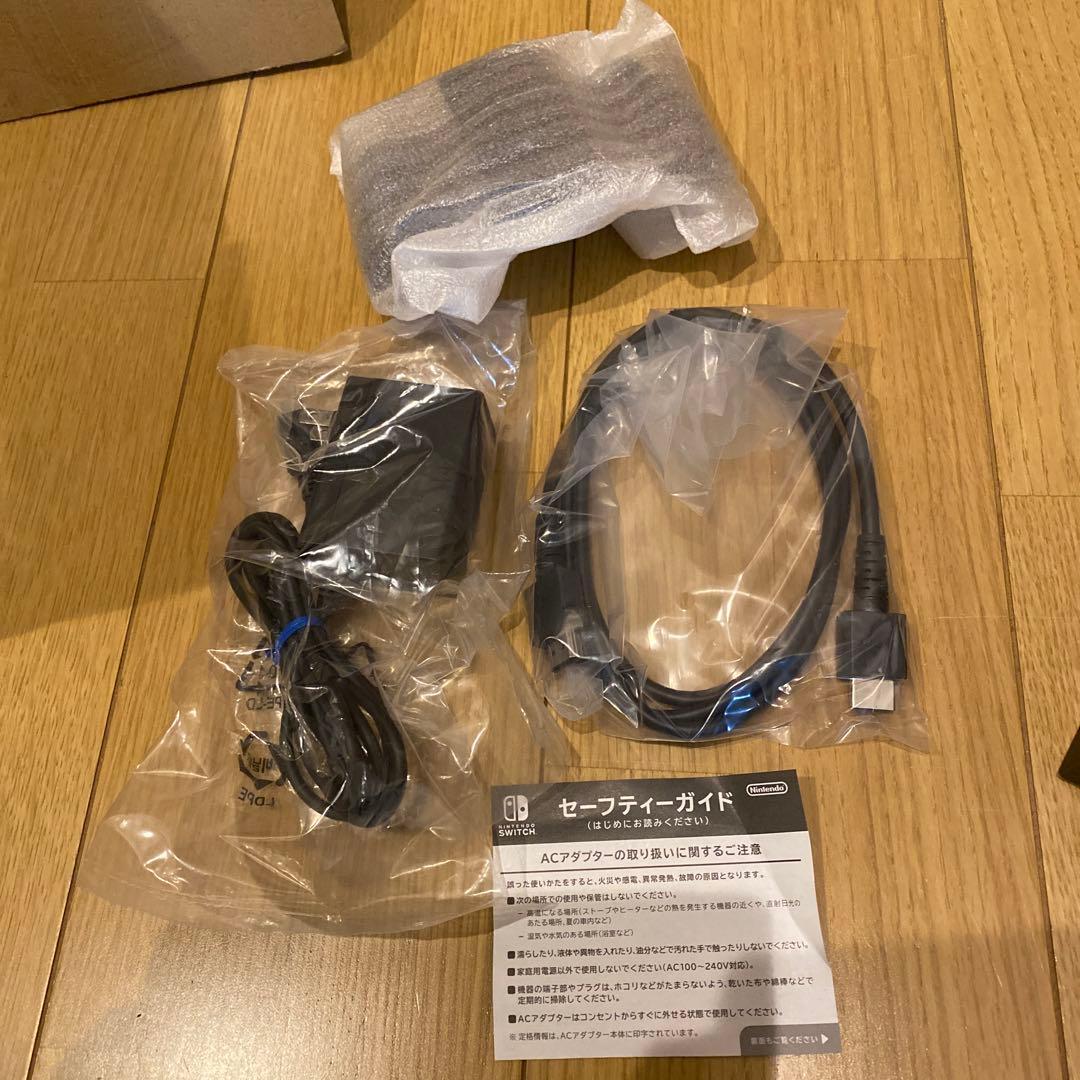 極美品　ニンテンドーSwitch ネオンブルー(旧型)