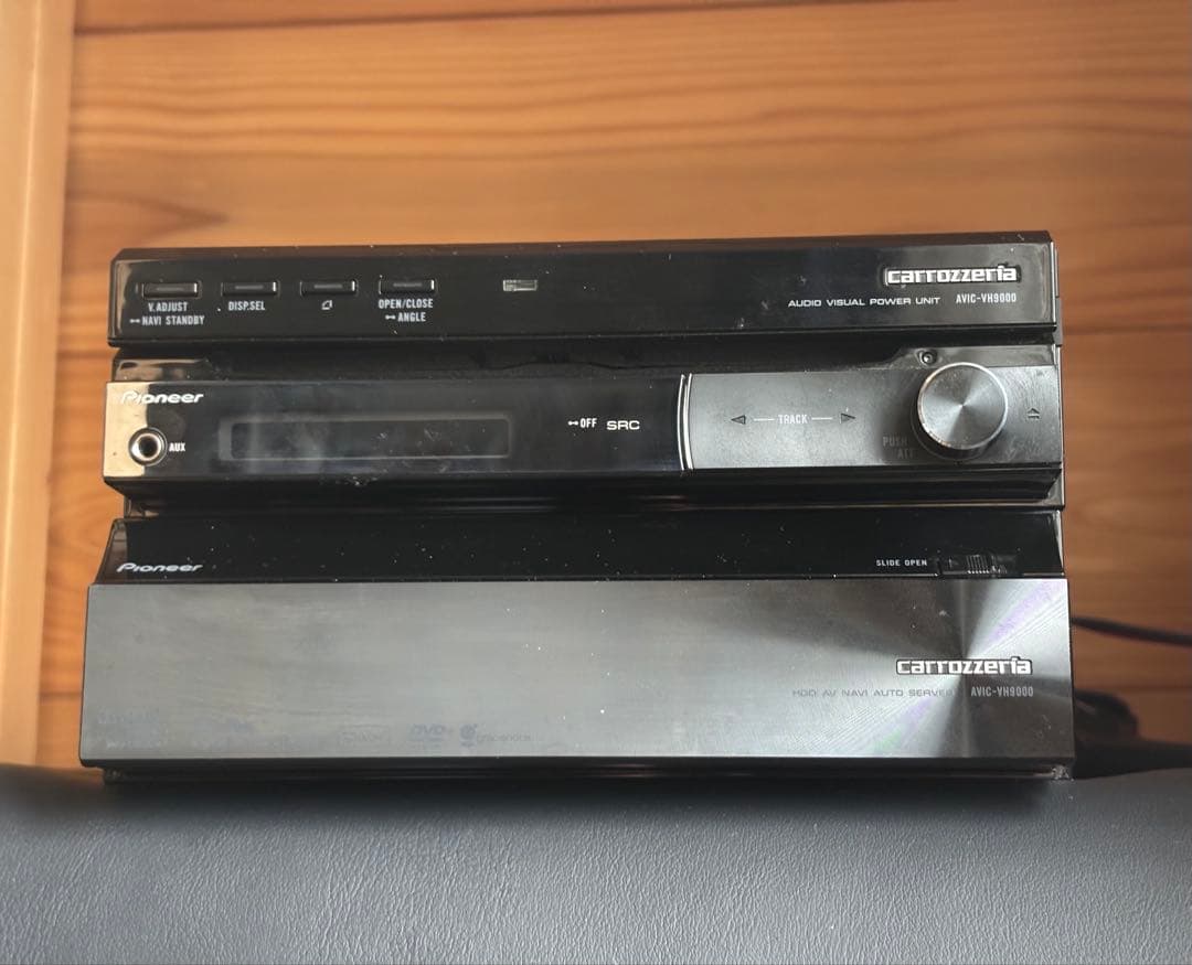 carrozzeria AVIC-VH9000 サイバーナビ　中古品