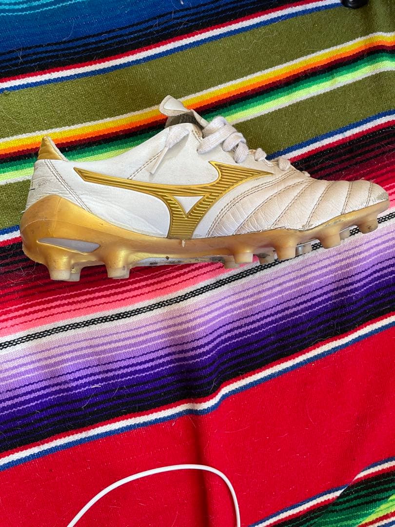 MORELIA NEO Ⅱ ホワイト✖️ゴールド 26.0cm