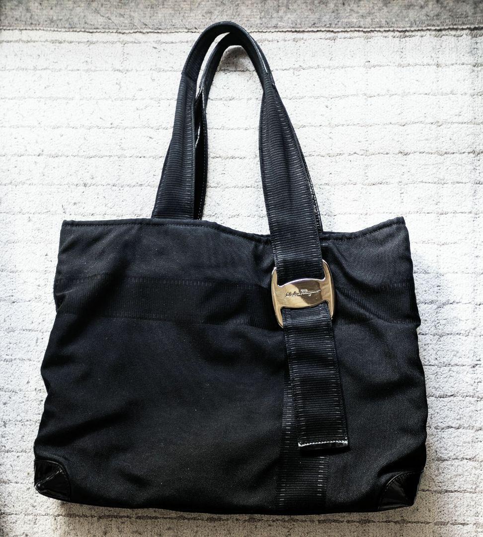 Salvatore Ferragamo ブラックキャンバス地　トートバッグ