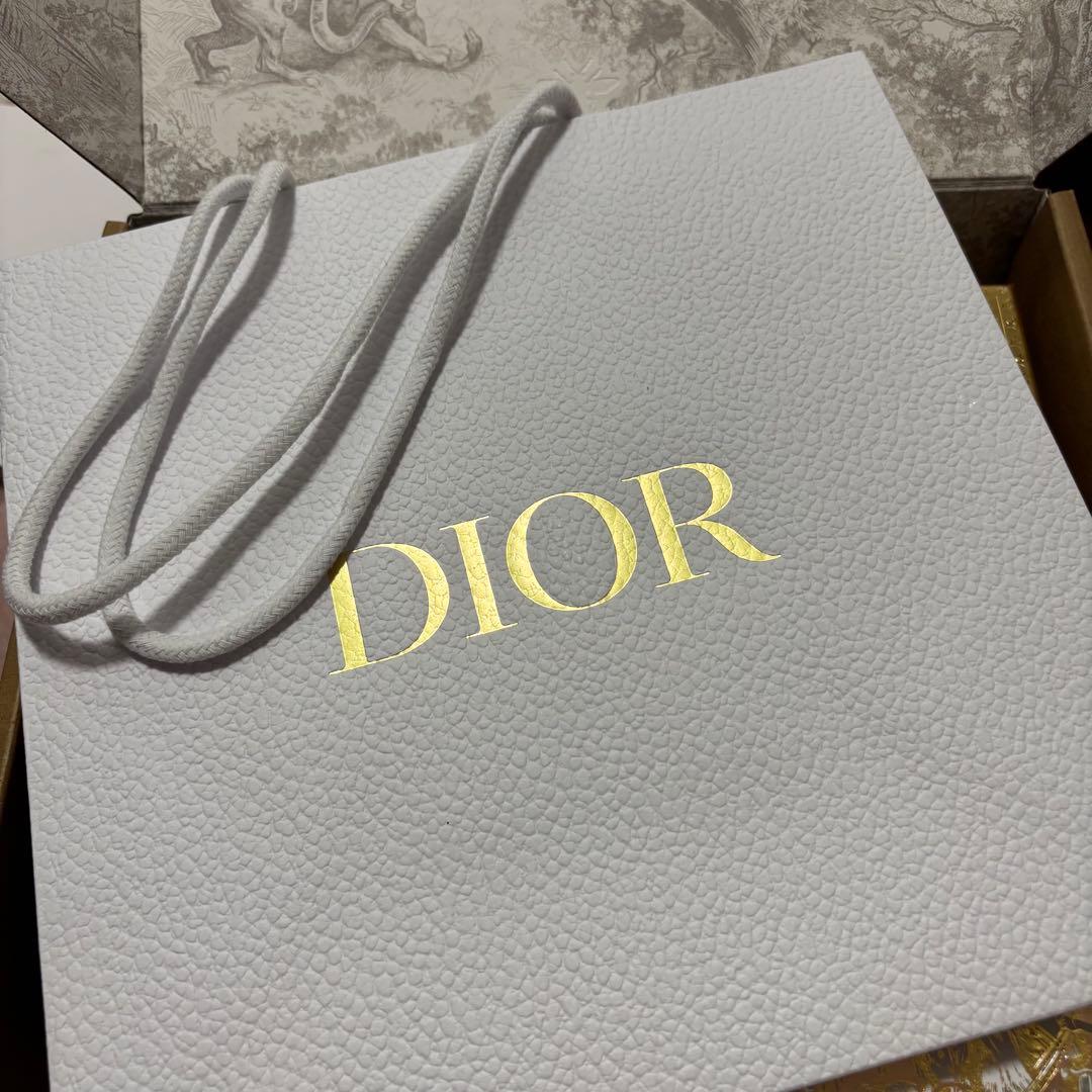 ディオール サーカス ホリデー 2025 クリスマスコフレ 新品未開封