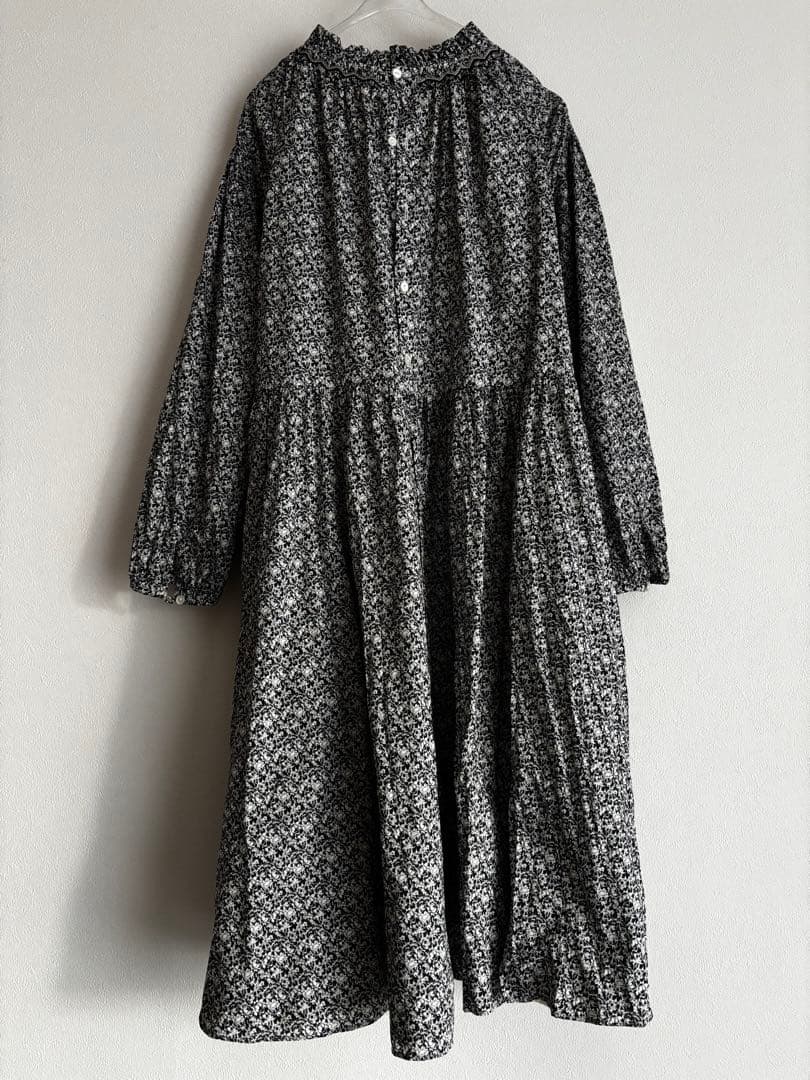 （美品）Bonpointリバティワンピース　12A ボンポワン