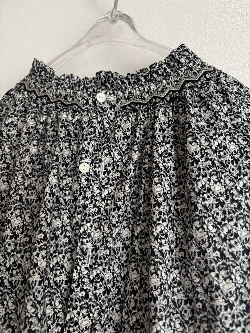 （美品）Bonpointリバティワンピース　12A ボンポワン