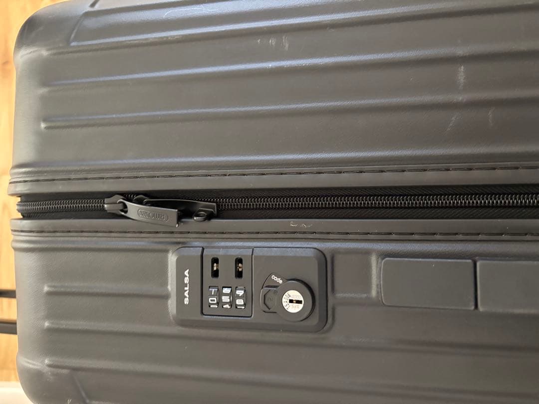 リモアキャリーケーススーツケース