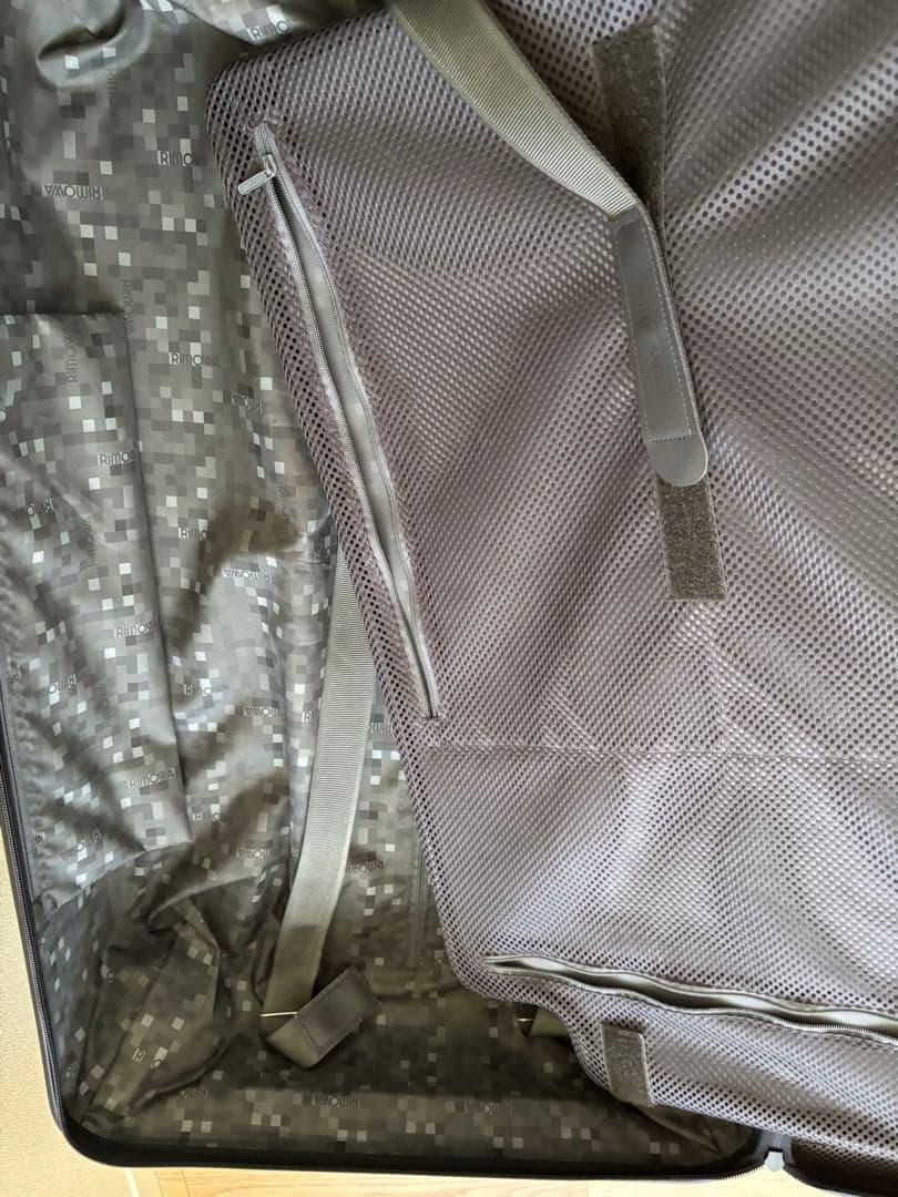 リモアキャリーケーススーツケース