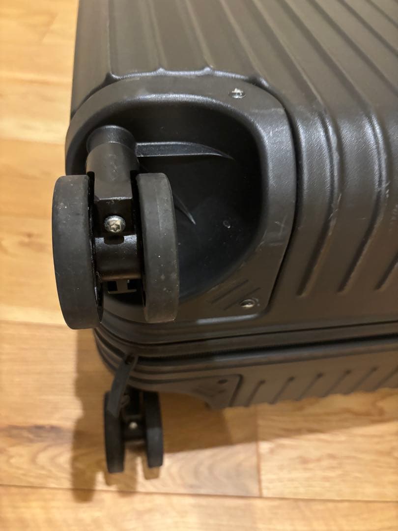 リモアキャリーケーススーツケース