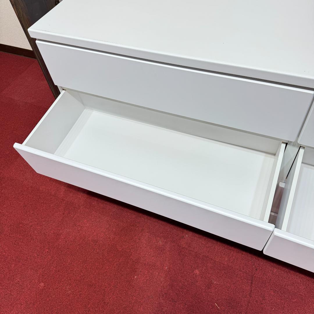 超美品　白いワイドチェスト３段　収納　タンス　幅1190ｍｍ